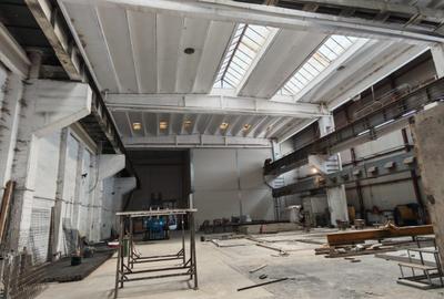 Spațiu industrial, 4000 mp în Republicii