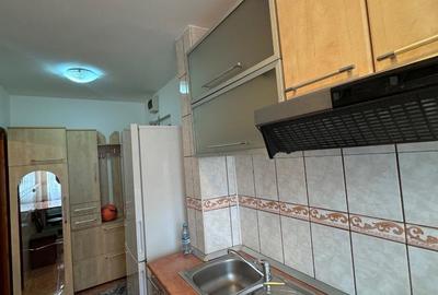 Ap 2 cam, Dărmănești, zona șc. nr. 5. Preț 1350 lei/ lunar - 11
