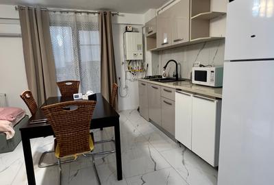 -Garsoniera lux mobilata si utilata complet in primul rand la mare - 15