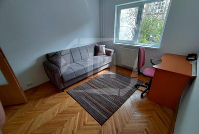Apartament 4 camere, etaj 2, zona Titulescu - 3