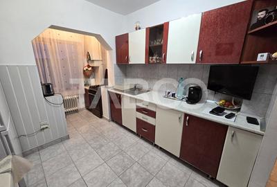 Apartament 2 camere decomandat balcon pivnita Terezian Sibiu - 10