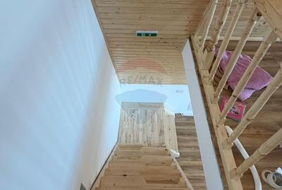 De vanzare Cabana A-Frame cu 1850 mp teren in zona Pucioasa, DB - 16