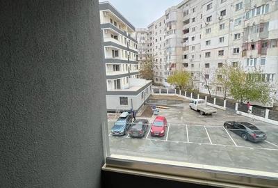 Inchiriem studio in Micro 17 , etaj 2 bloc ROKA, parcare privata, - 10