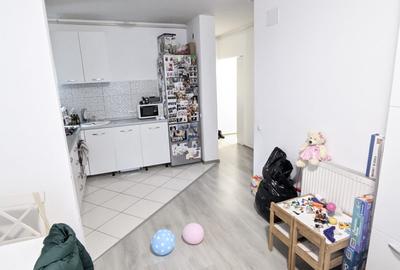 Apartament cu 3 camere semidecomandat în Iris