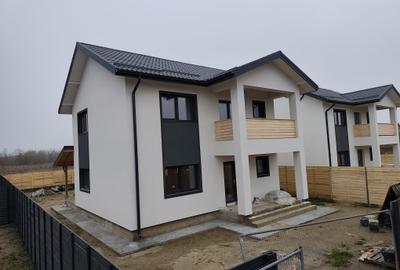 FARA COMISION case 4 camere 2 bai terasa P+1+pod canal apa gaz curent la cheie - 4