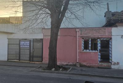 Casa de Cultură  - spatiu comercial. 250 euro. - 1