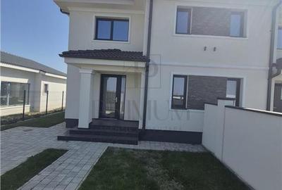 Duplex cu 4 camere în Moșnița Nouă