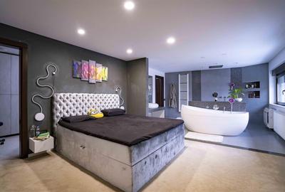 Casă individuală cu 5 camere decomandat în Ultracentral