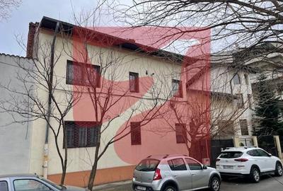 Apartament cochet in vila cu curte, la parter - 1