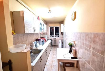 Apartament cu 2 camere decomandate, str. Parang - 12