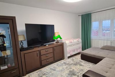 Apartament cu 3 camere decomandat în Vasile Aaron