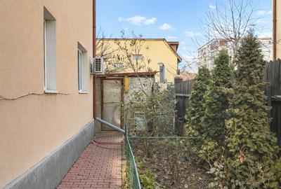Casa spatioasa P+1+pod, zona Metrou Aparatorii Patriei – curte 190 mp teren - 6