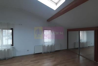 Două vile tip duplex de închiriat - zona Antiaeriană - 12