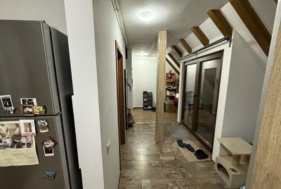 Apartament 3 camere mansarda pe 2 niveluri zona Coresi - 3