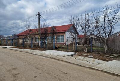 Se oferă spre vânzare / închiriere clădire cu spațiu comercial - 25