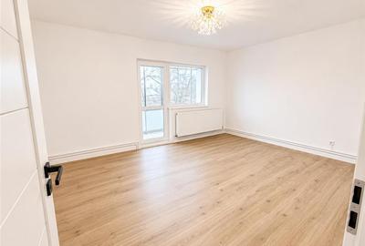 Apartament cu 3 camere decomandat în Ștrand