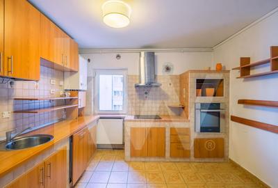 Apartament cu 3 camere decomandat, mobilat în Terezian