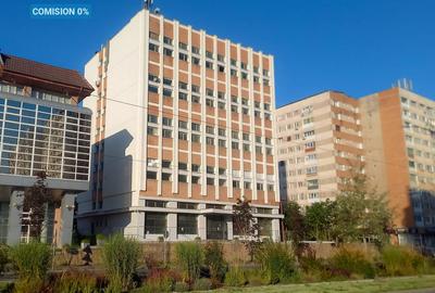 Cladire comerciala cu 4 etaje de inchiriat Resita - 1