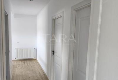 Casă spațioasă, renovată complet, într-o zonă liniștită - 8