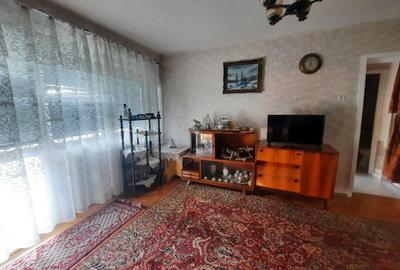 Apt 2 camere, sd, 60 mp, in zona Centrala (M Eminescu) - cod 162313 - 1