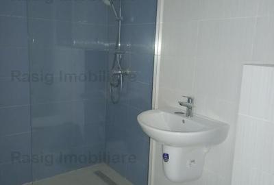 Pret redus ! 3 camere Tip B2 , etaj 3 ,  pret negociabil - 9