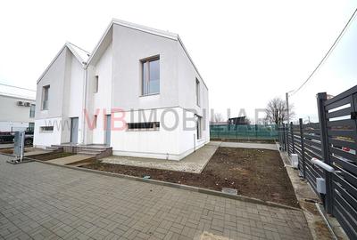 Casă cu 4 camere în Odăi