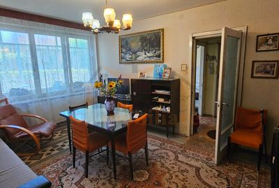 Vanzare 2 camere, 46 mp, Tractorul, zona 13 Decembrie - O. Goga - 2