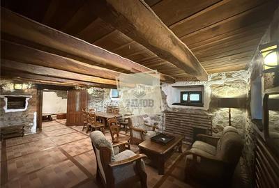 Casa ultracentrala complet renovata 6 camere 3 bai Cisnadioara - 9