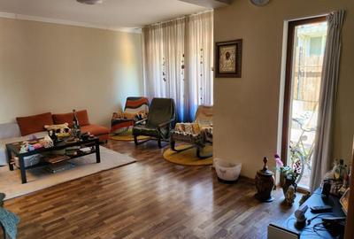Vila P+1 5 camere, util 150mp teren 300mp toate utilitatile - 1