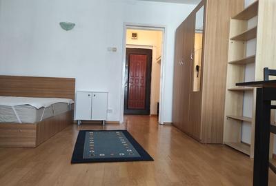 Garsonieră decomandată, mobilată în Dristor