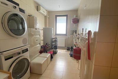 Se vinde URGENT Vila 6 camere Otopeni zona 23 August - 21