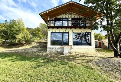 CASĂ DE VÂNZARE ÎN COMARNIC – | 90 MP UTILI | TEREN 879 MP COMISION 0 - 1