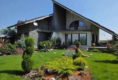 Casă individuală cu 4 camere în Sânpetru