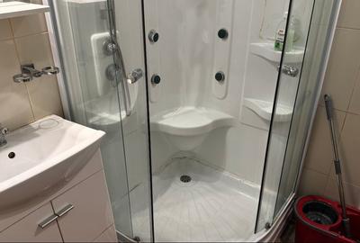 Inchiriez apartament 3 camere, pet friendly, în bloc liniștit de 4 etaje, et 2/4 - 4