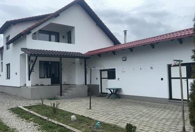 Casă individuală cu 4 camere în Întorsura Buzăului