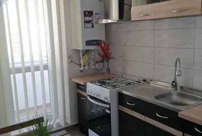 Inchiriez garsoniera Militari Residence LUX - 1