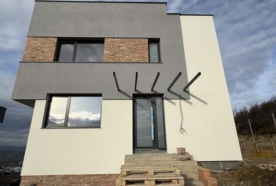 Casă individuala premium de vânzare cu view deosebit în Dezmir 214mp și t. 458mp - 4