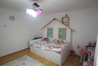 Vanzare casa foarte solida,renovata impecabil.Zona Freidorf. - 12