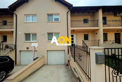 Casă tip înșiruit, D+P+M, 4 camere, garaj, 214 mp teren, zona Centru - 1