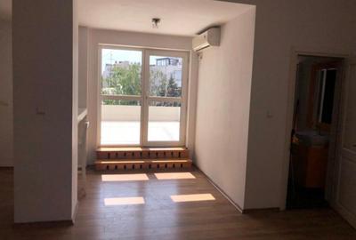 Inchiriere vila etajele 1+2+M Cotroceni metrou spital Eroilor imobil 2002 - 19