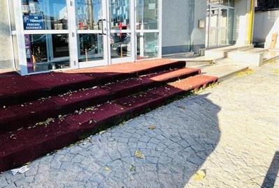 VANZARE SPATIU COMERCIAL Traian Mosilor Stradal Parcare proprie 0 Comision - 25
