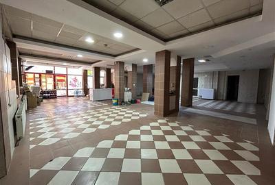 Spatiu comercial stradal - 230 mp - vanzare/inchiriere - 2