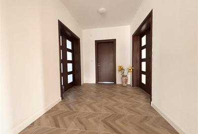 Vila eleganta cu potential  -  teren generos si locatie excelenta - 9