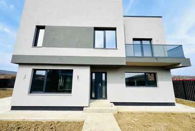 Casa 4 camere, arhitectura moderna ,Tomesti - 2