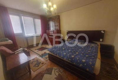 Apartament 3 camere decomandat etaj 2 suprafata 56 mp utili - 1