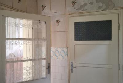 Casa din caramida pentru renovat  3 camere in Nadlac - 12