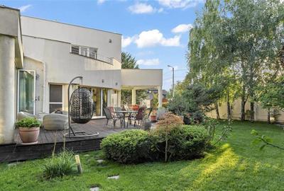 Vila de lux in apropiere de Cambridge School | Curte superba - 7