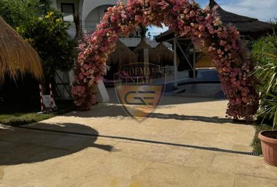Complex Piscina cu Bar, Mamaia Nord , ideal investitie HoReCa - 11