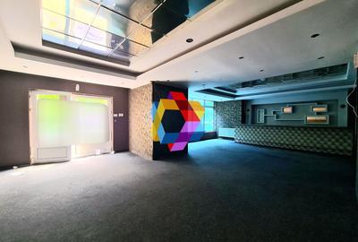 Spațiu comercial, 120 mp în Răcădău