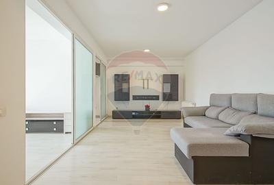 Apartament cu 3 camere decomandat în Triaj